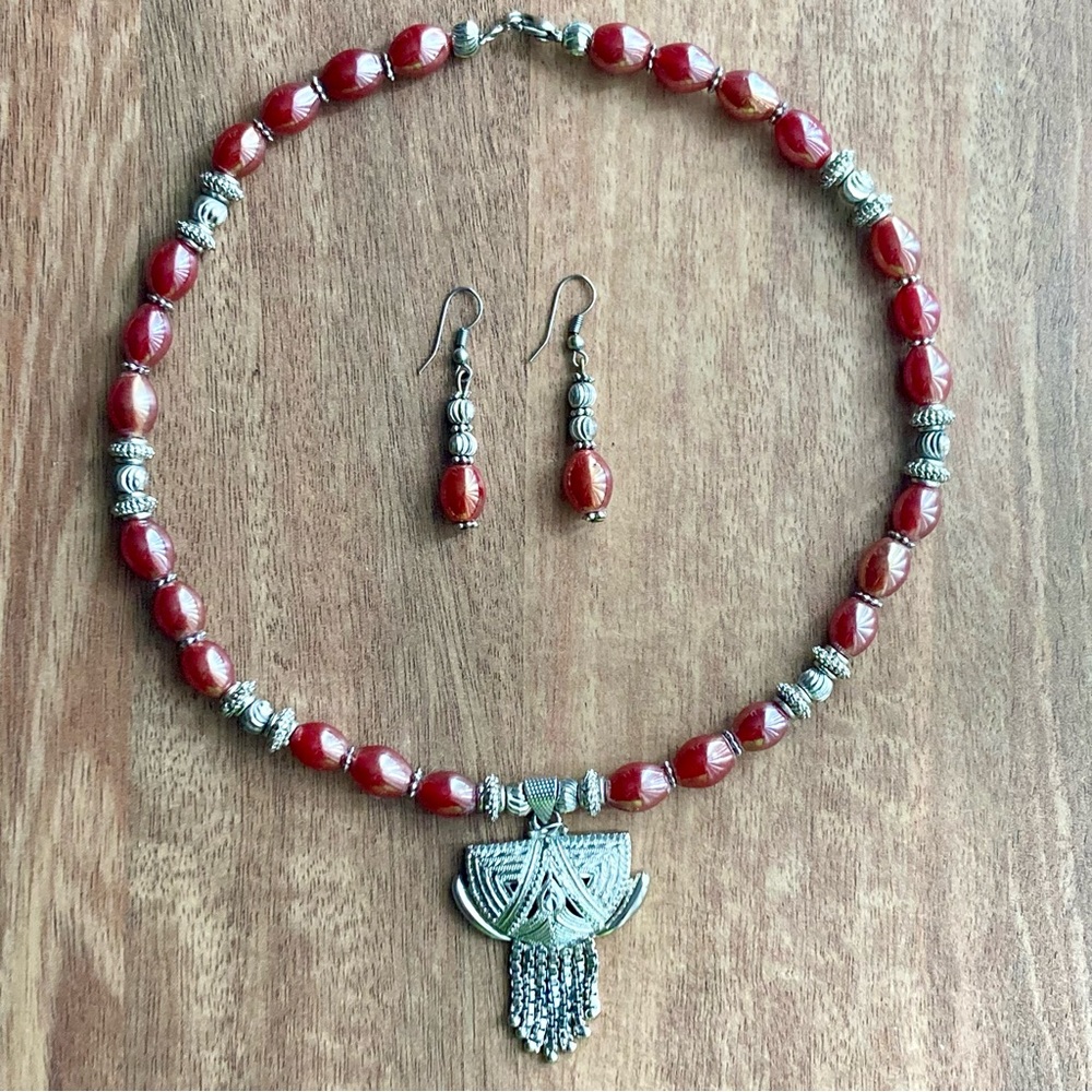 Fire-Polished Red & Silver-toned Earring & Necklace Set